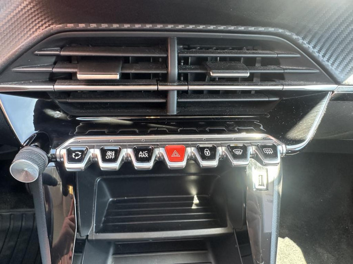 Peugeot 208 PureTech 75 S&S BVM5 Style