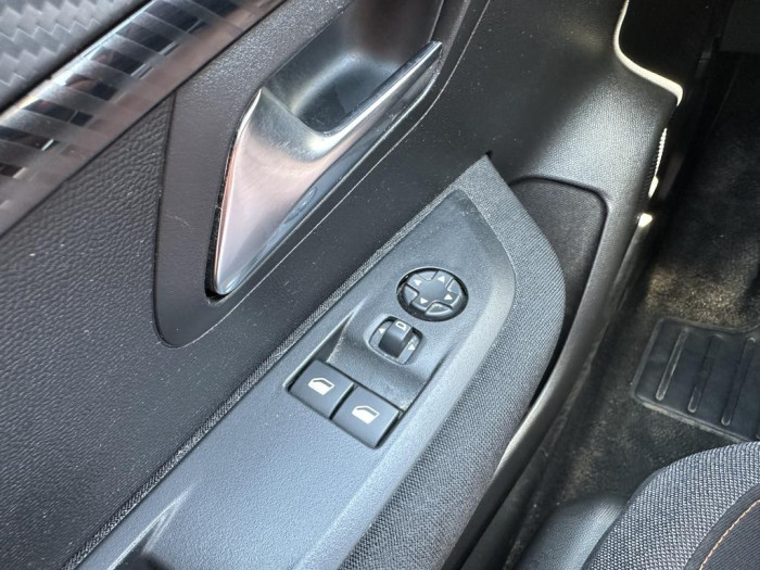 Peugeot 208 PureTech 75 S&S BVM5 Style