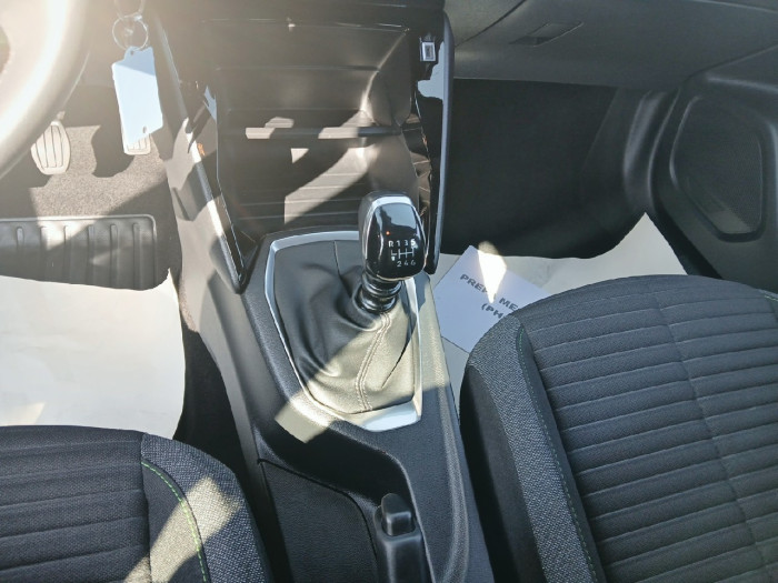 Peugeot 2008 PureTech 100 S&S BVM6 Active