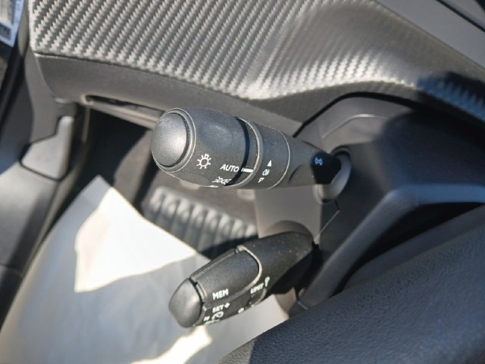 Peugeot 2008 PureTech 100 S&S BVM6 Active