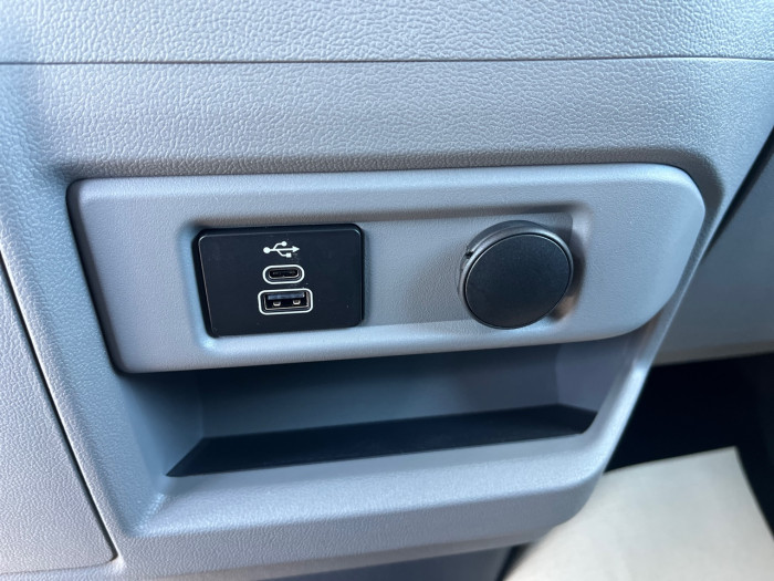 Ford Tourneo Custom 340 L1H1 2.5 Duratec 232ch Hybride rechargeable Titanium CVT