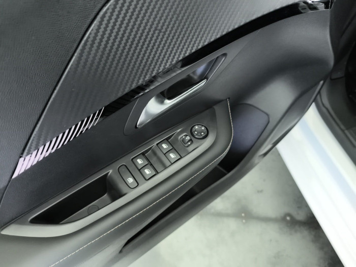 Peugeot 208 Nouvelle Hybrid 145 ch e-DCS6 Allure 08 ANS ALLURE CARE