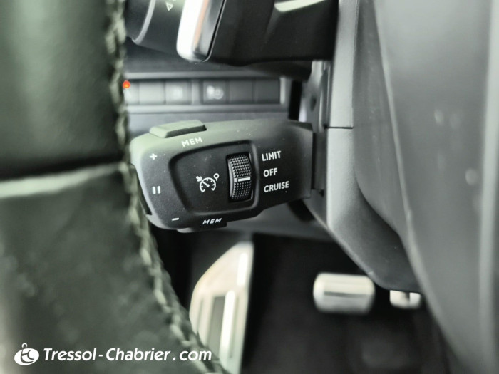 Peugeot 3008 Hybrid 225 e-EAT8 Roadtrip