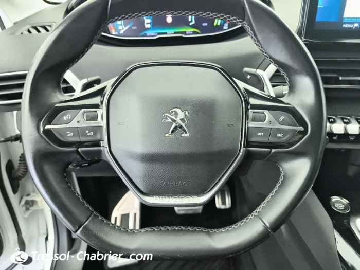 Peugeot 3008 Hybrid 225 e-EAT8 Roadtrip
