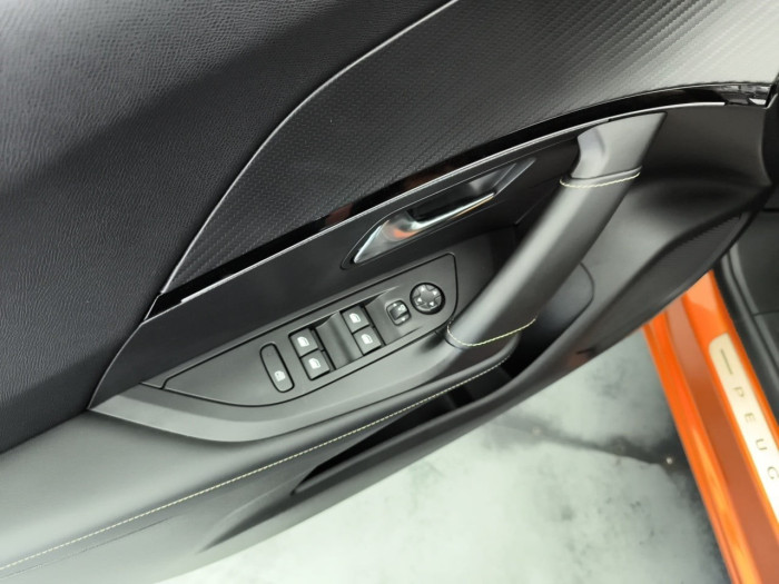 Peugeot 2008 PureTech 130 S&S EAT8 Allure Pack