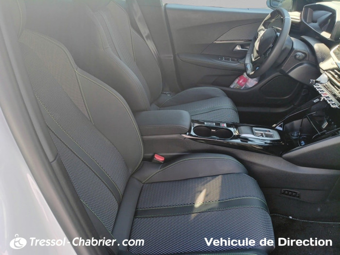 Peugeot 2008 Nouveau Hybrid 145 e-DCS6 GT