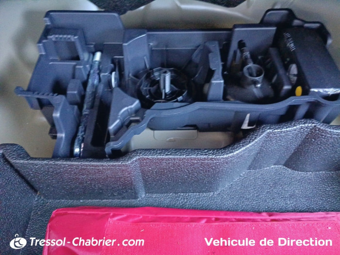 Peugeot 2008 Nouveau Hybrid 145 e-DCS6 GT