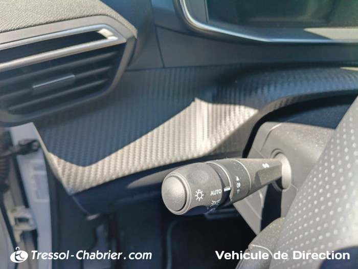 Peugeot 2008 Nouveau Hybrid 145 e-DCS6 GT