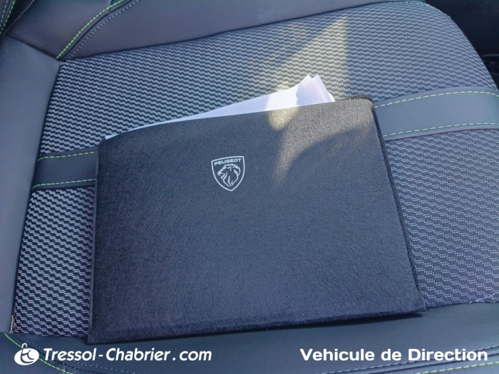 Peugeot 2008 Nouveau Hybrid 145 e-DCS6 GT