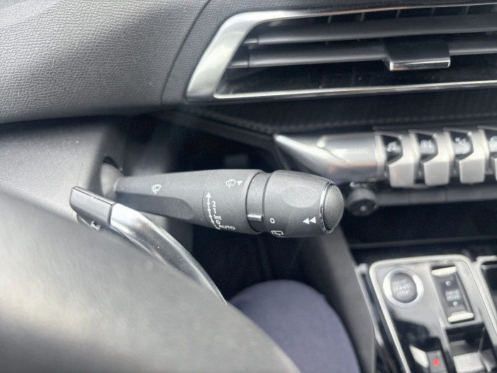 Peugeot 3008 Hybrid 136 e-DCS6 Allure Pack
