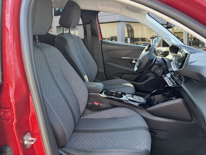 Peugeot 208 Hybrid 110 e-DCS6 série spéciale Envy
