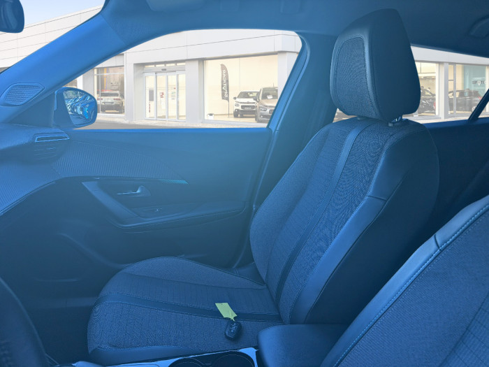 Peugeot 2008 BlueHDi 130 S&S EAT8 Allure Pack