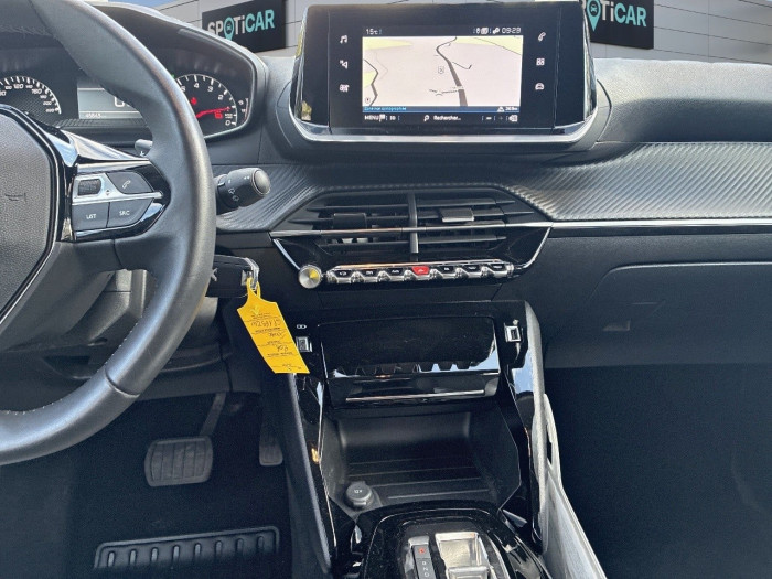 Peugeot 208 PureTech 100 S&S EAT8 Allure