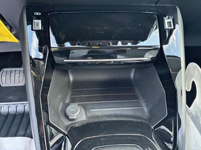 Peugeot 208 PureTech 100 S&S EAT8 Allure