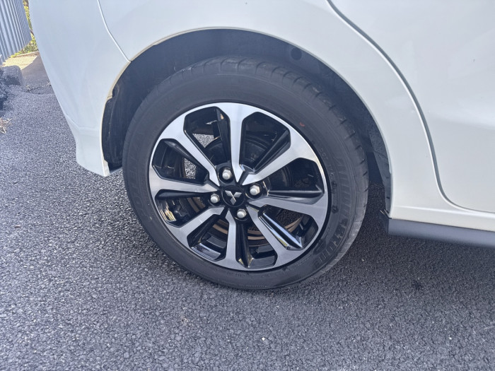 Mitsubishi Space Star 1.2 MIVEC 71ch Red Line EDITION 2024