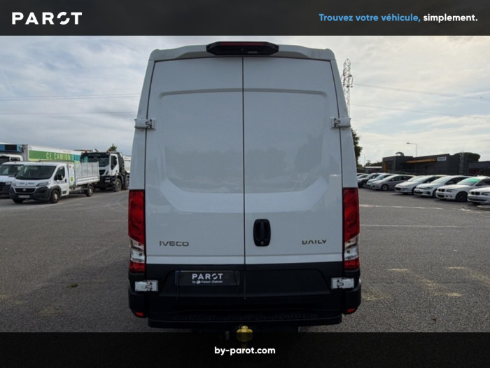 IVECO Daily 35S Fg 35S18H 3.0 V12 Hi-Matic