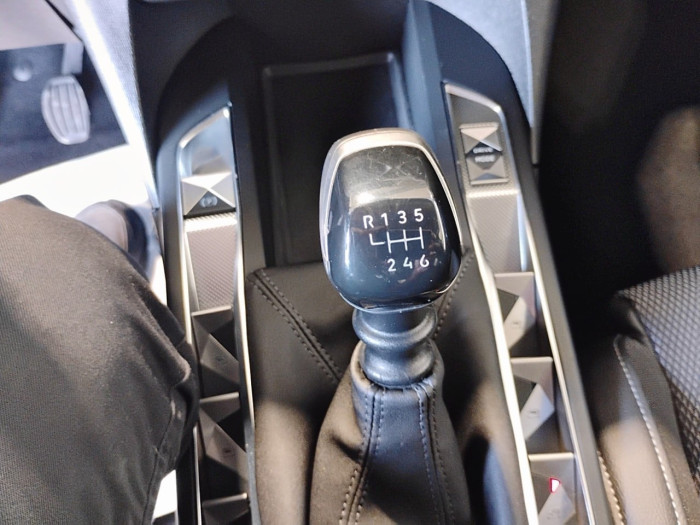 DS DS 3 PureTech 100 BVM6 Bastille
