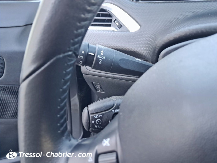 Peugeot 2008 PureTech 130 S&S BVM6 Style