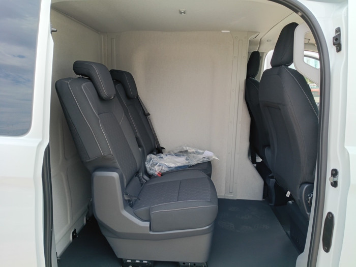 Ford Transit Custom Fg 320 L1H1 2.5 Duratec 232ch Hybride recheargeable Multicab Limited CVT