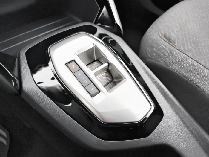 Peugeot 2008 Hybrid 136 e-DCS6 Style