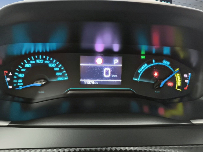 Peugeot 2008 Hybrid 136 e-DCS6 Style