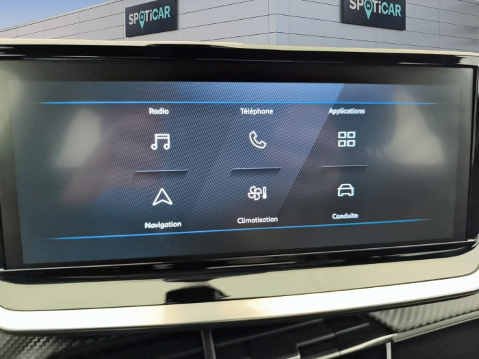 Peugeot 2008 Hybrid 136 e-DCS6 Style