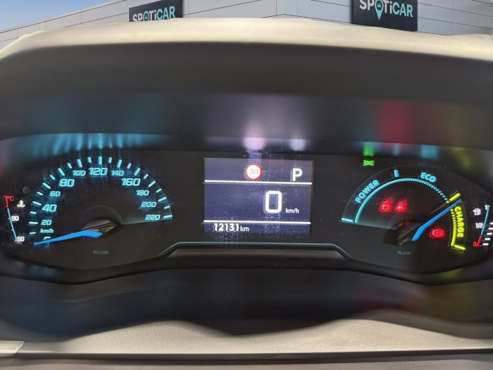 Peugeot 2008 Hybrid 136 e-DCS6 Style
