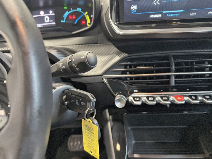 Peugeot 2008 Hybrid 136 e-DCS6 Style