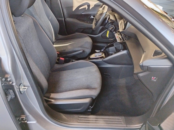 Peugeot 2008 Nouveau Hybrid 145 e-DCS6 Style