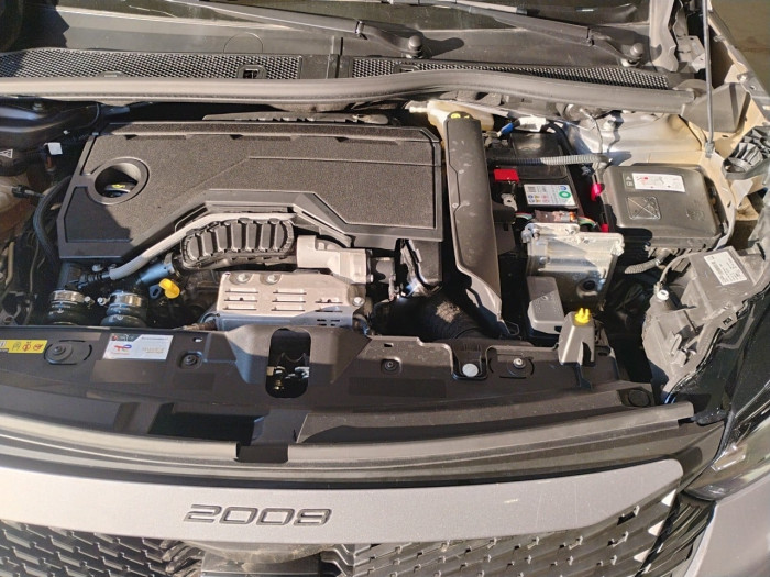 Peugeot 2008 Nouveau Hybrid 145 e-DCS6 Style