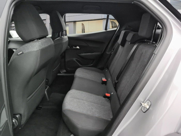 Peugeot 2008 Nouveau Hybrid 145 e-DCS6 Style