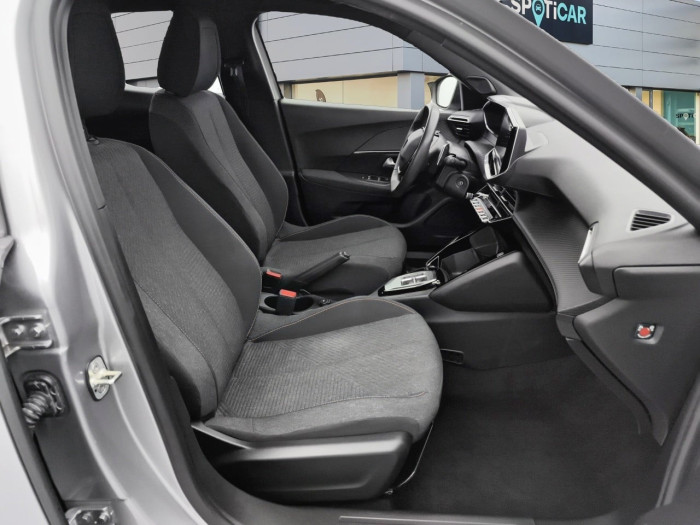 Peugeot 2008 Nouveau Hybrid 145 e-DCS6 Style