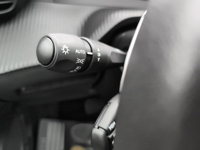 Peugeot 2008 Nouveau Hybrid 145 e-DCS6 Style