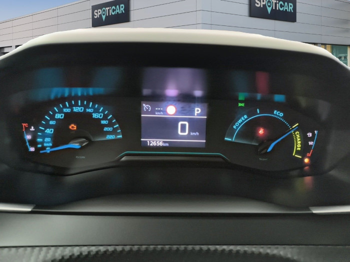 Peugeot 2008 Nouveau Hybrid 145 e-DCS6 Style