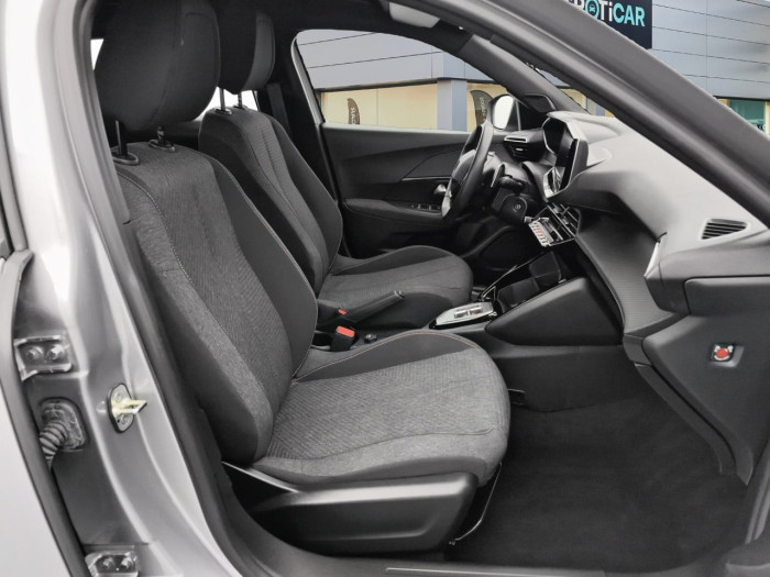 Peugeot 2008 Nouveau Hybrid 145 e-DCS6 Style