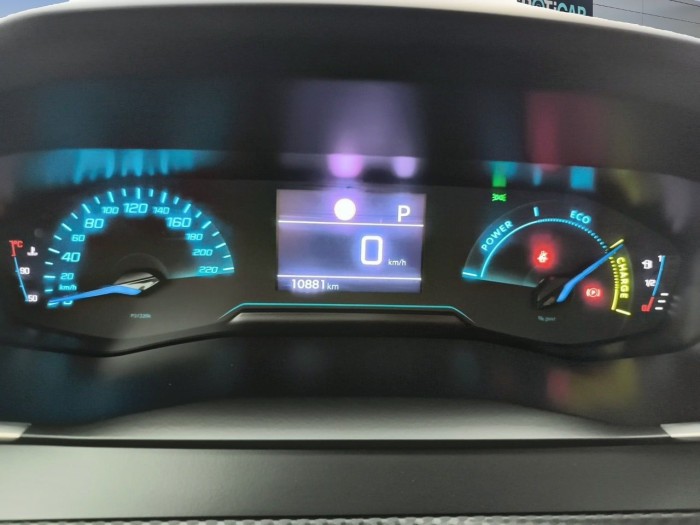 Peugeot 2008 Nouveau Hybrid 145 e-DCS6 Style