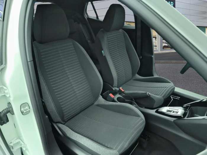 Peugeot 2008 PureTech 130 S&S EAT8 Style