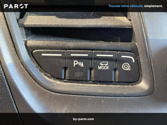 Ford TRANSIT CUSTOM FOURGON 300 L1H1 2.0 ECOBLUE 130 TREND BUSINESS