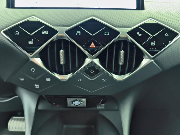 DS DS 3 Hybride 136 e-DCT6 Pallas