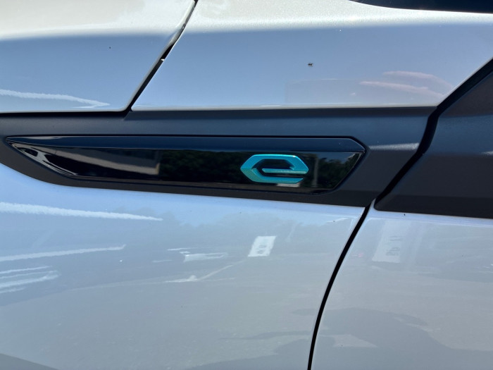 Peugeot 2008 ELECTRIQUE 136 ch GT