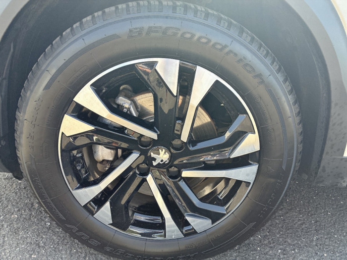 Peugeot 2008 ELECTRIQUE 136 ch GT