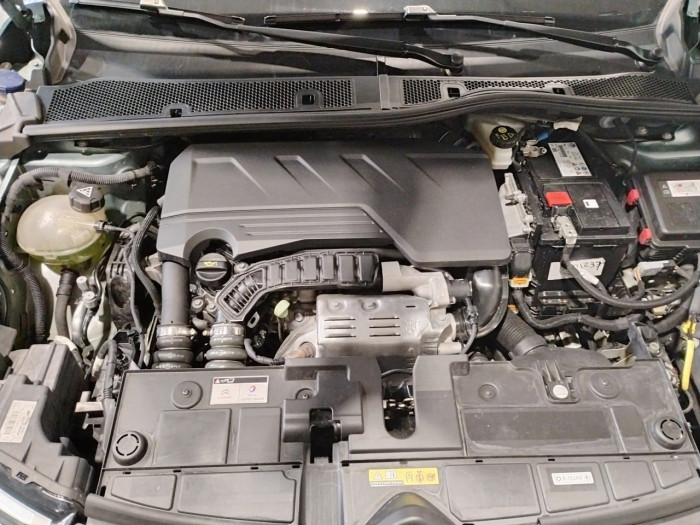 Citroën C4 PureTech 155 S&S EAT8 Shine