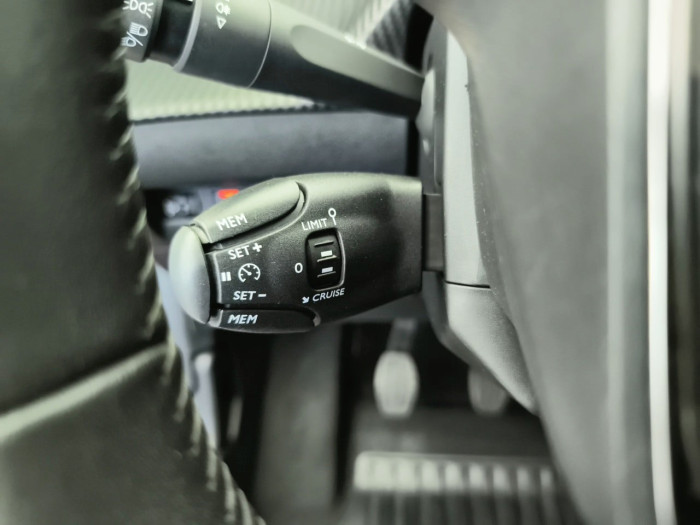 Peugeot 208 BlueHDi 100 S&S BVM6 Active