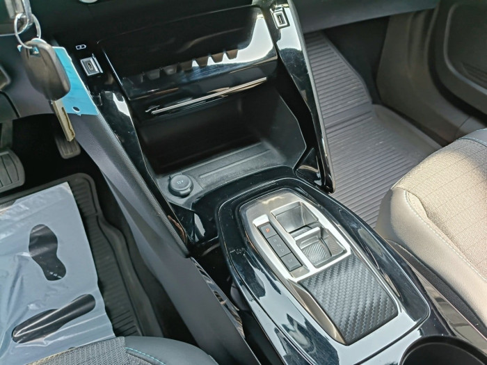 Peugeot 2008 BlueHDi 130 S&S EAT8 Allure