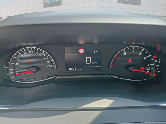 Peugeot 2008 BlueHDi 130 S&S EAT8 Allure