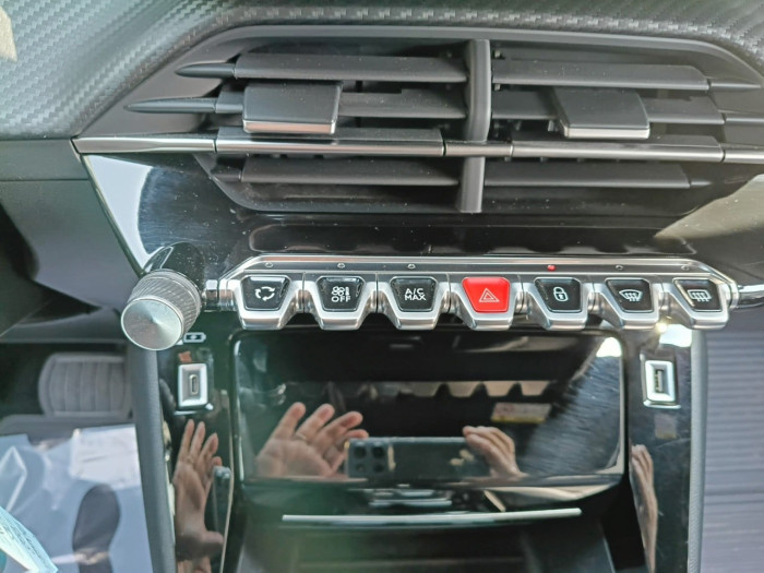 Peugeot 2008 BlueHDi 130 S&S EAT8 Allure