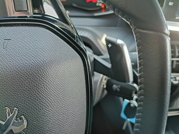 Peugeot 2008 BlueHDi 130 S&S EAT8 Allure