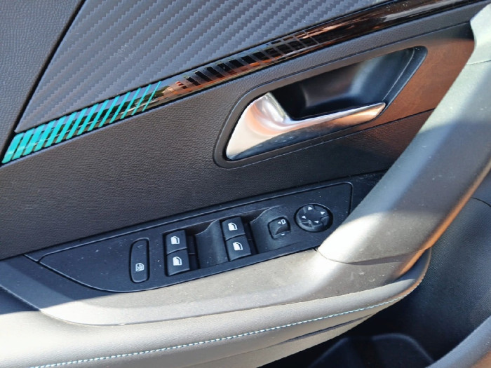 Peugeot 2008 PureTech 130 S&S EAT8 Allure Pack