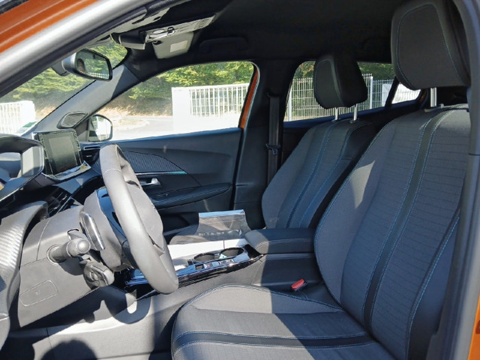 Peugeot 2008 PureTech 130 S&S EAT8 Allure Pack