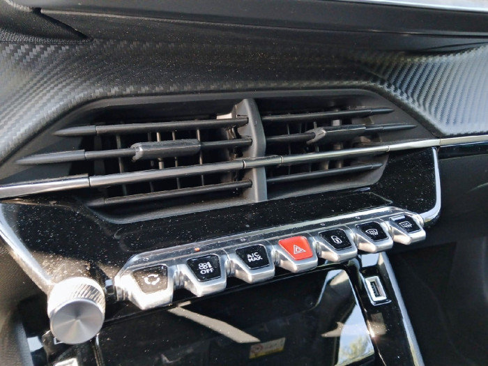 Peugeot 2008 PureTech 130 S&S EAT8 Allure Pack